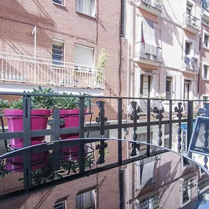 Great In Sagrada Familia With Balcony Apartment Barcelona