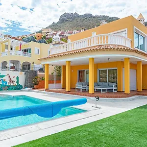 With Private Pool And Magnificent Views Villa Costa Adeje (Tenerife)